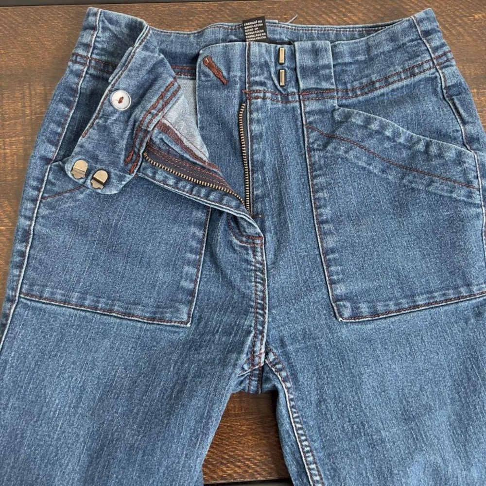 Women's Denim Flare Jean Forever 21 Size Small wt vertically elongated pockets - Picture 8 of 8